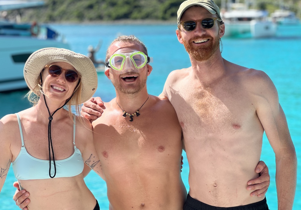 1000-crew-white-bay-2